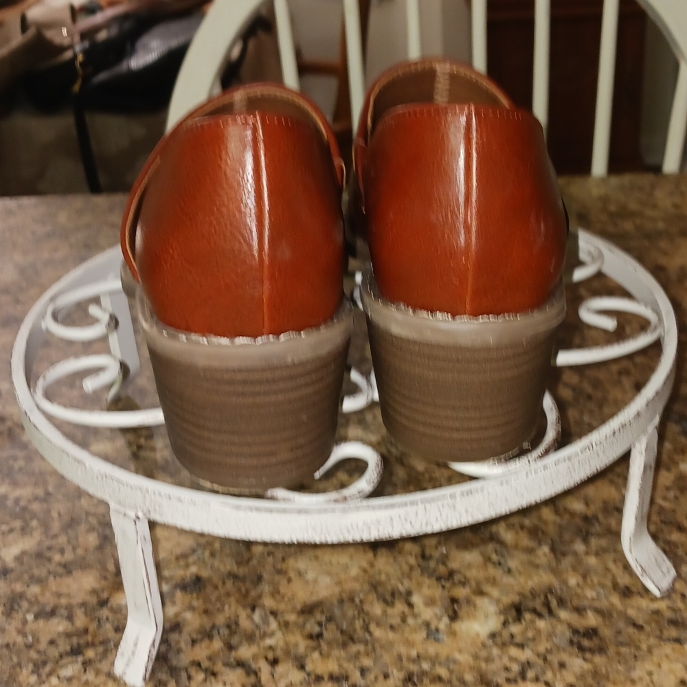 Universal Threads Brown Rylee Pointed Toe Booties… - image 3